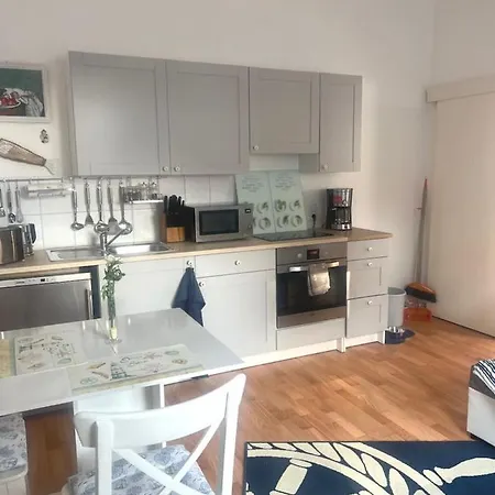 Beachway Apartment *